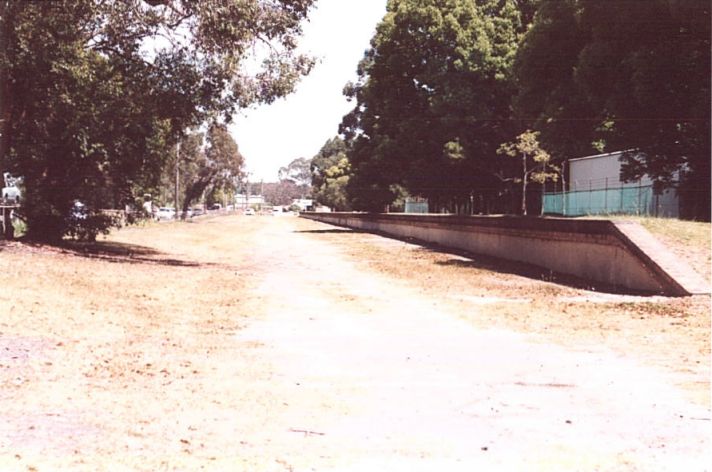 
The double length platform at the end of the line, facing back towards
the junction.
