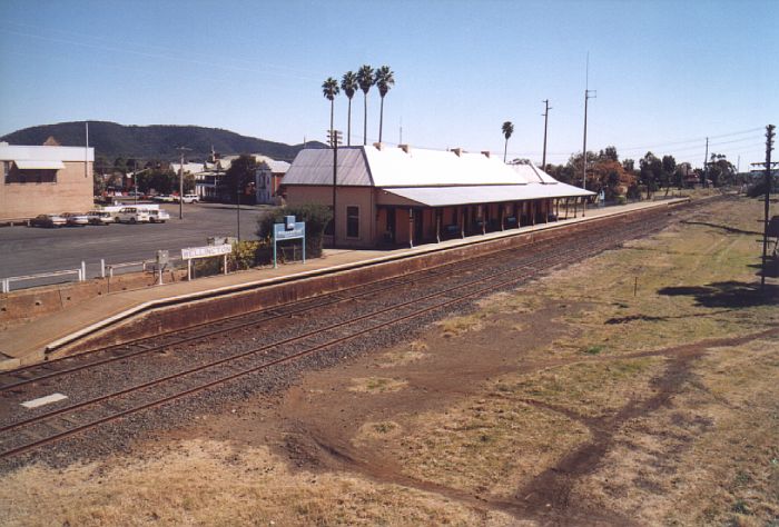 
The view of the platform looking towards Dubbo.  Note the original and modern
signage on the up end of the platform.
