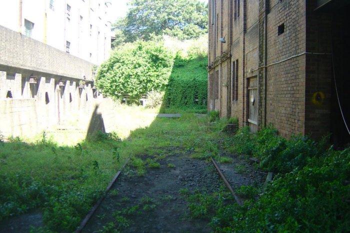 The dead end of an unidentified siding.
