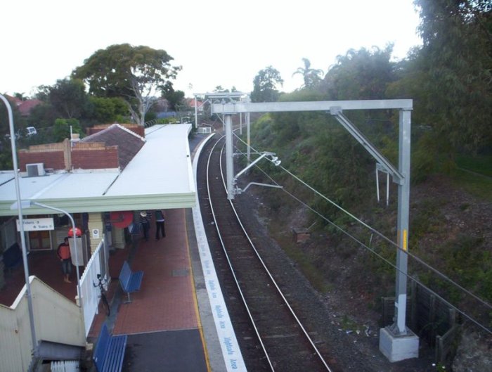 The view looking down onto Woolooware station, looking towards Cronulla.