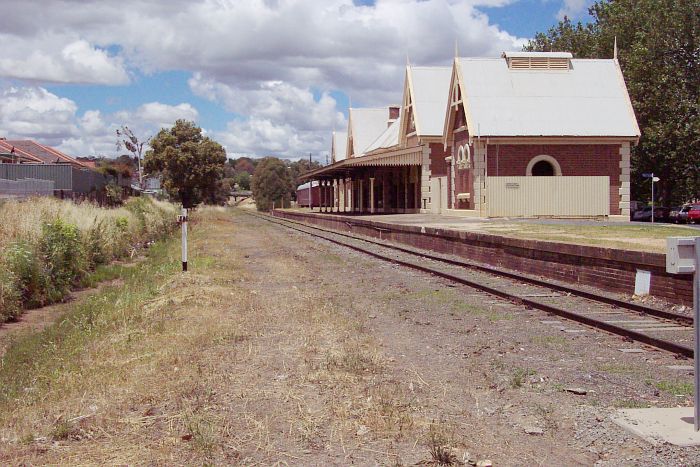 
The view looking south along the platform.
